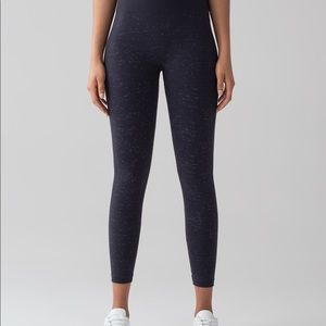 Free to flow lululemon NWT